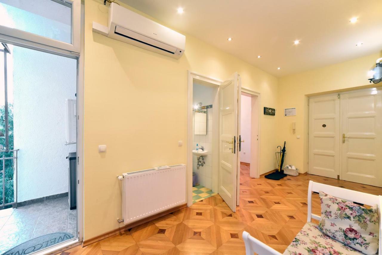 Apartment Tatjana Загреб Экстерьер фото