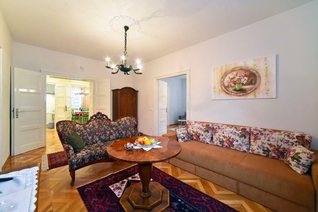 Apartment Tatjana Загреб Экстерьер фото